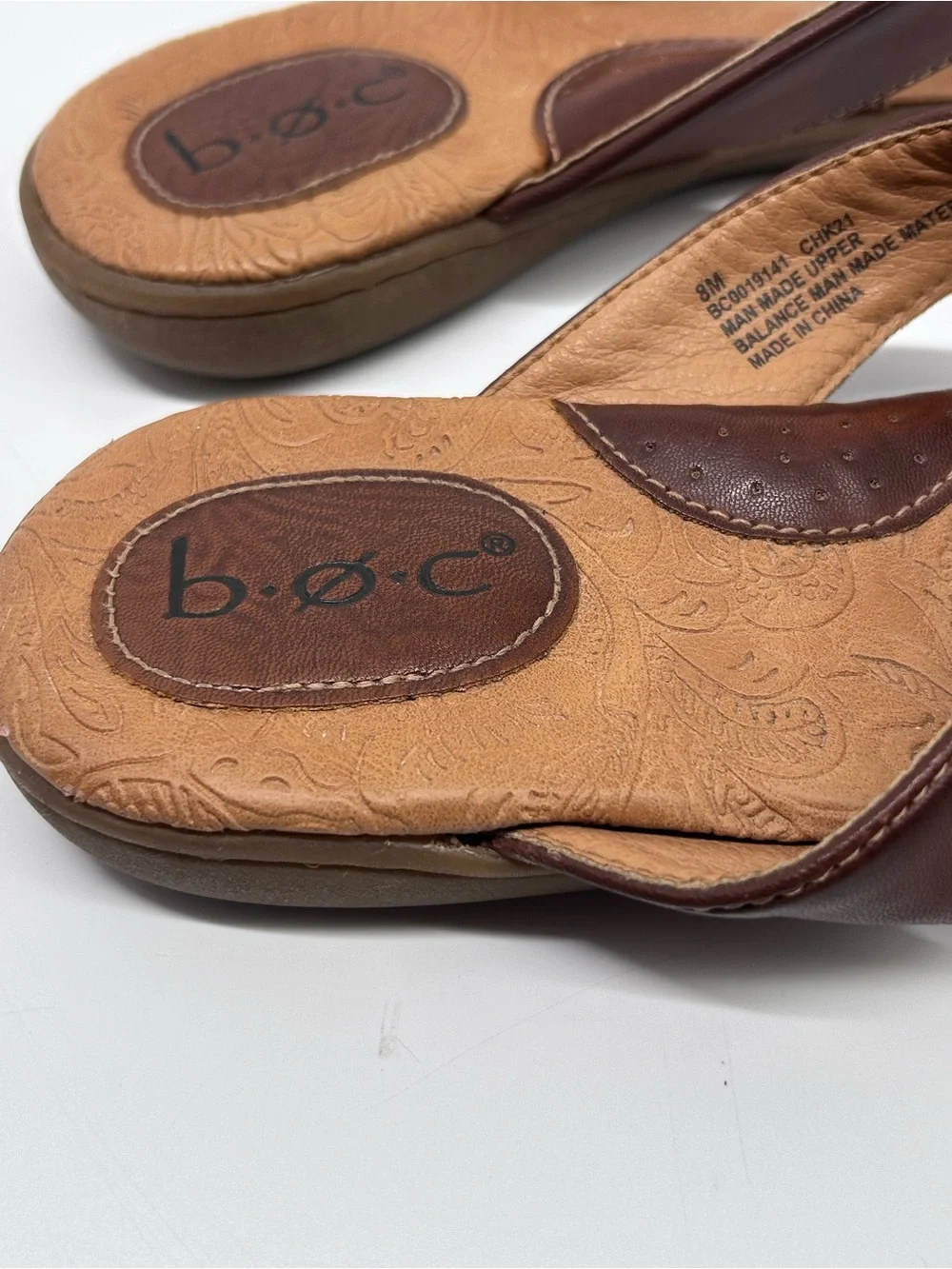 b.o.c. Born Concept Brown Leather Thong Sandals 8